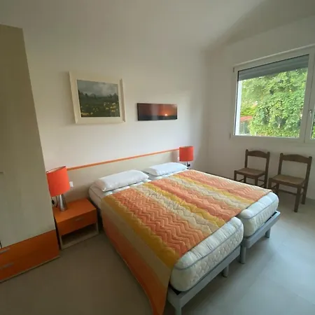 Apartment Charming Fully Loaded With Fenced Garden