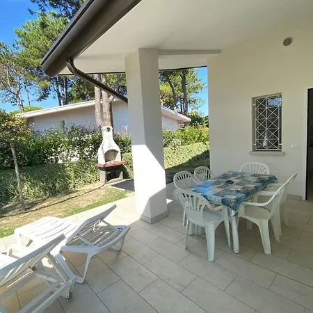Charming Fully Loaded With Fenced Garden Apartment Bibione