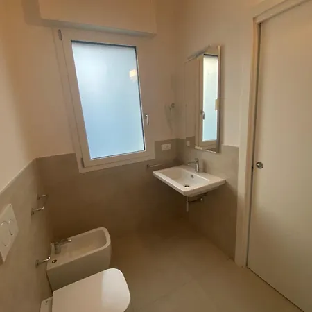 Charming Fully Loaded With Fenced Garden Apartment *